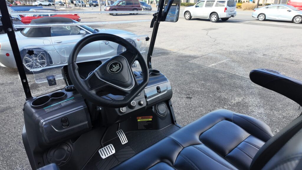 Evolution D5 Maverick features including lithium battery, Bluetooth stereo, LED lights and 14-inch alloy wheels