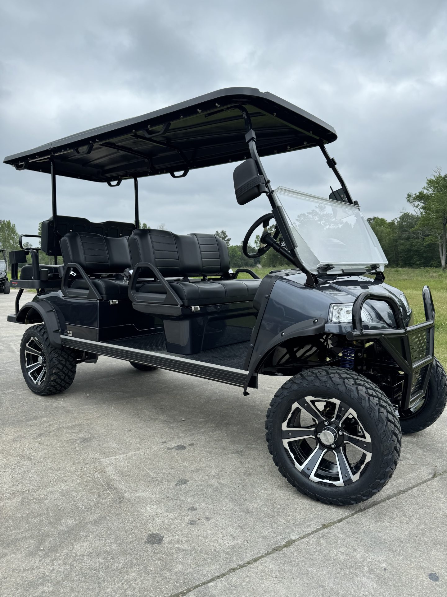 2025 Evolution Forester 6 passenger lifted golf cart lithium battery